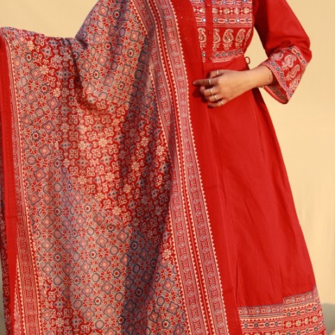 red anarkali 3 piece set